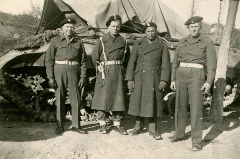 1945, Италия